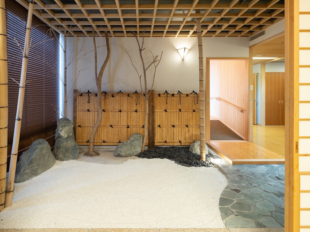 Hotel Sakura 50/50