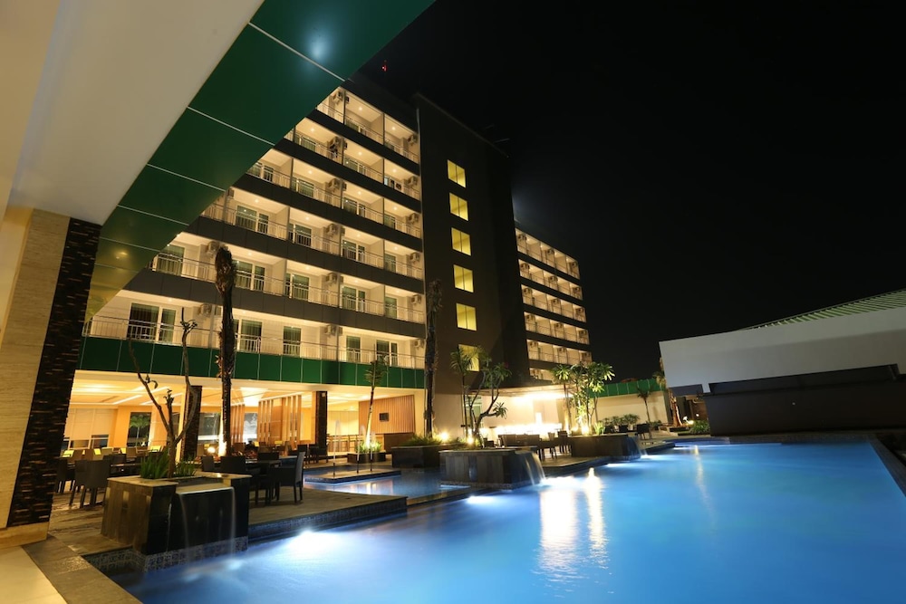 Dalton Hotel 2/58