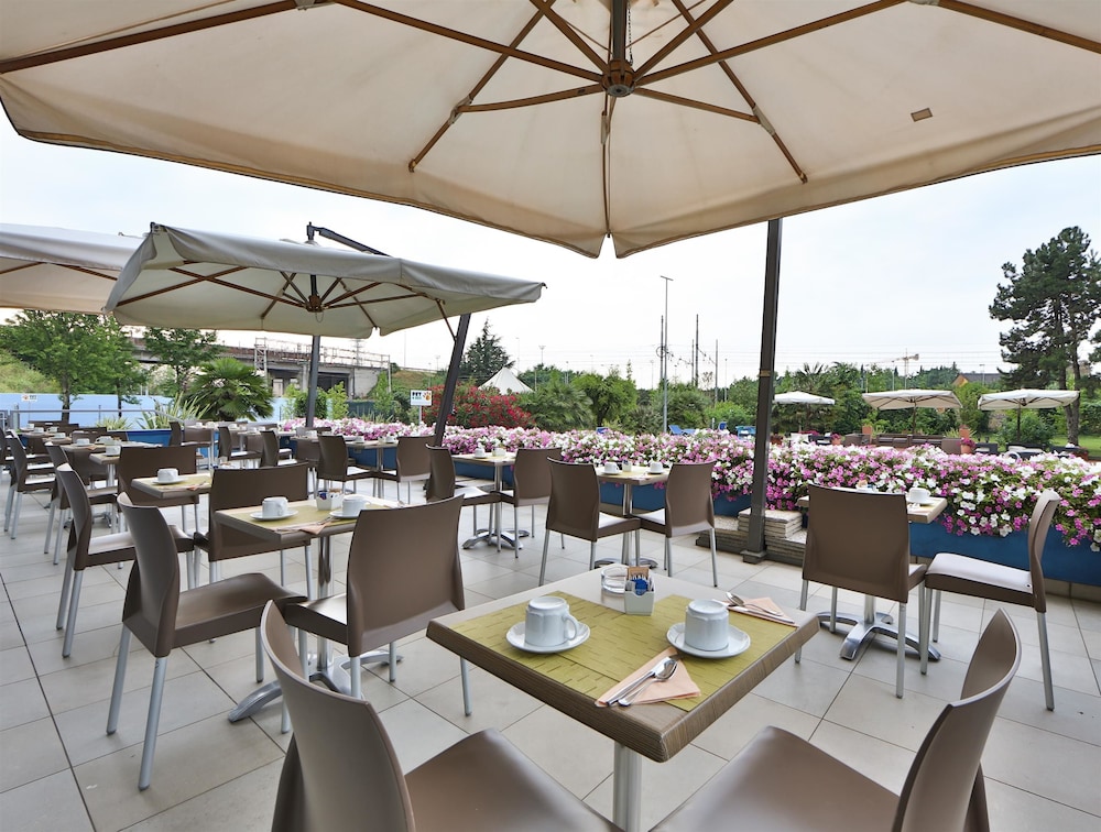 Best Western Plus Soave Hotel 51/74