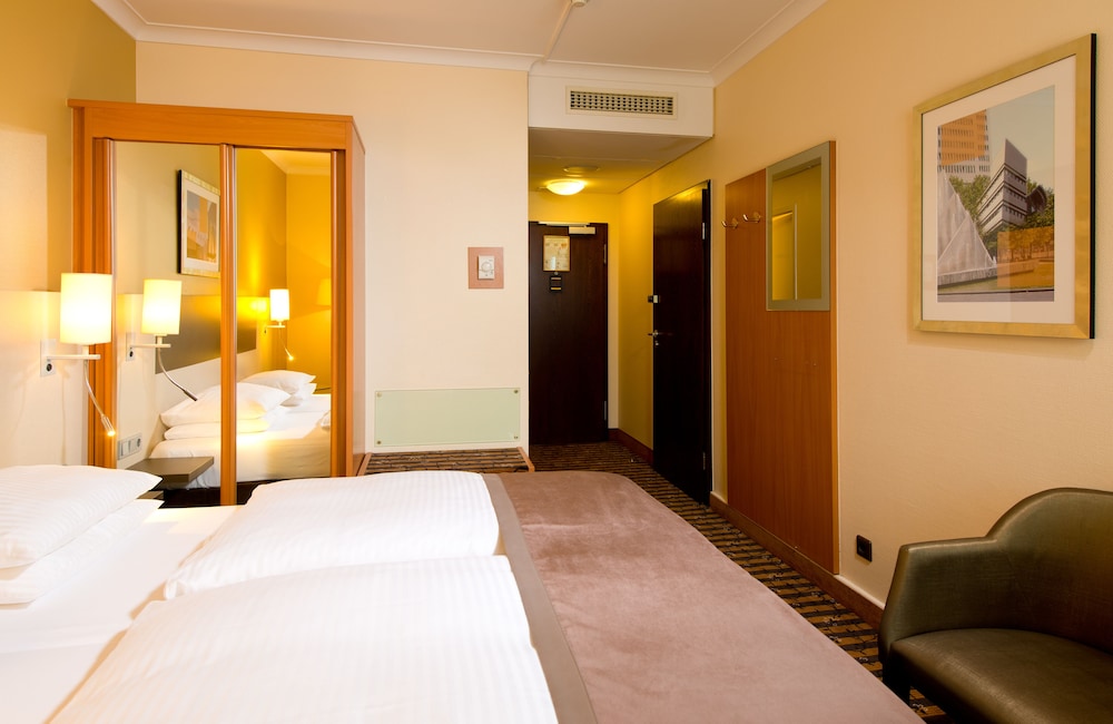 LEONARDO ROYAL HOTEL DUSSELDORF KOENIGSALLEE 13/79