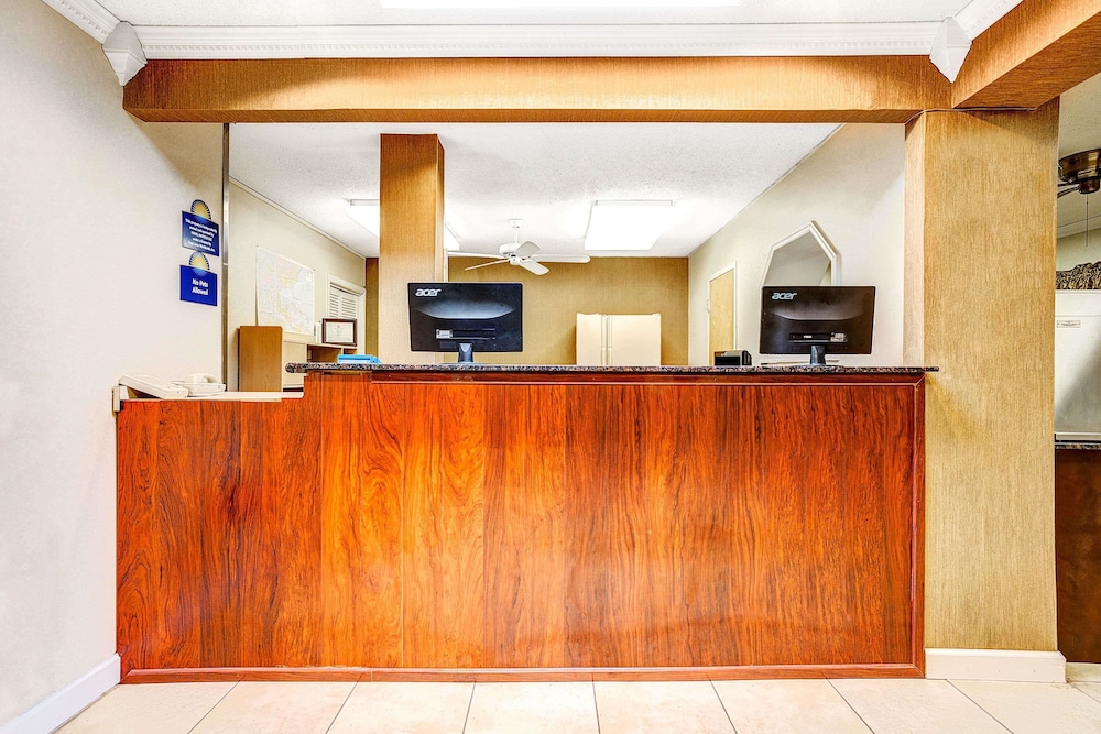 Days Inn by Wyndham Chesapeake 8/45