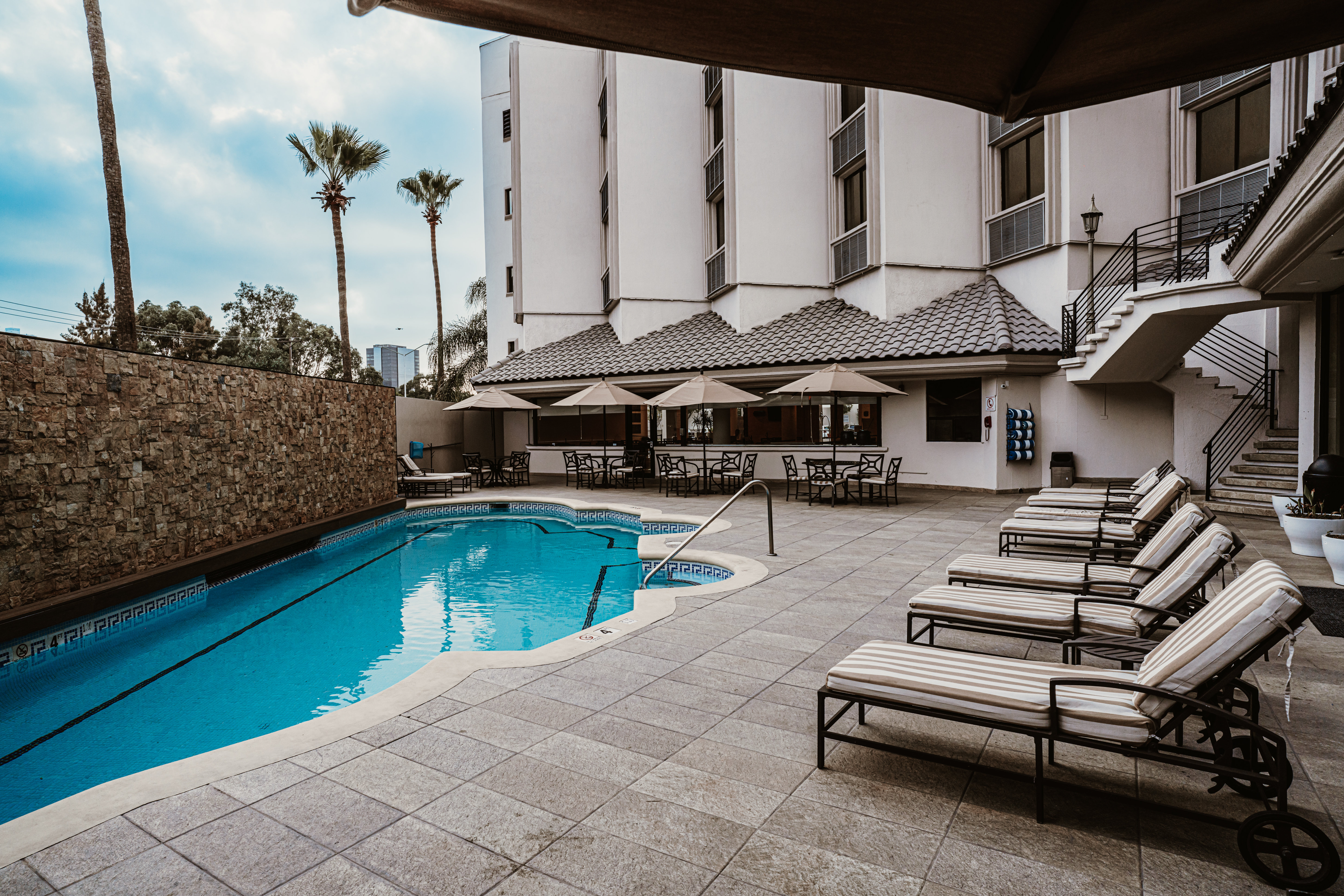 Holiday Inn Tijuana Zona Rio 72/74