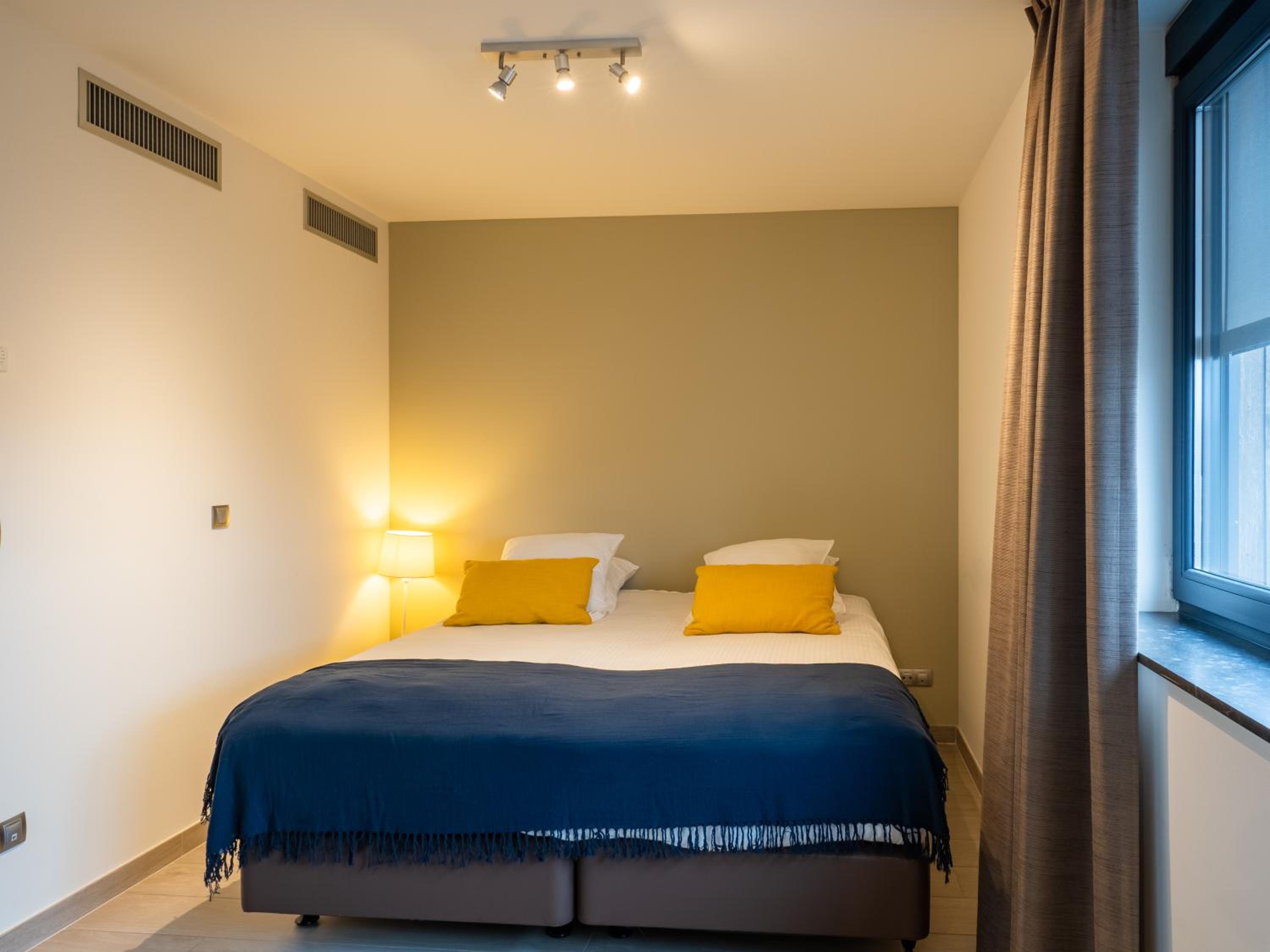 Deluxe, Apartment
