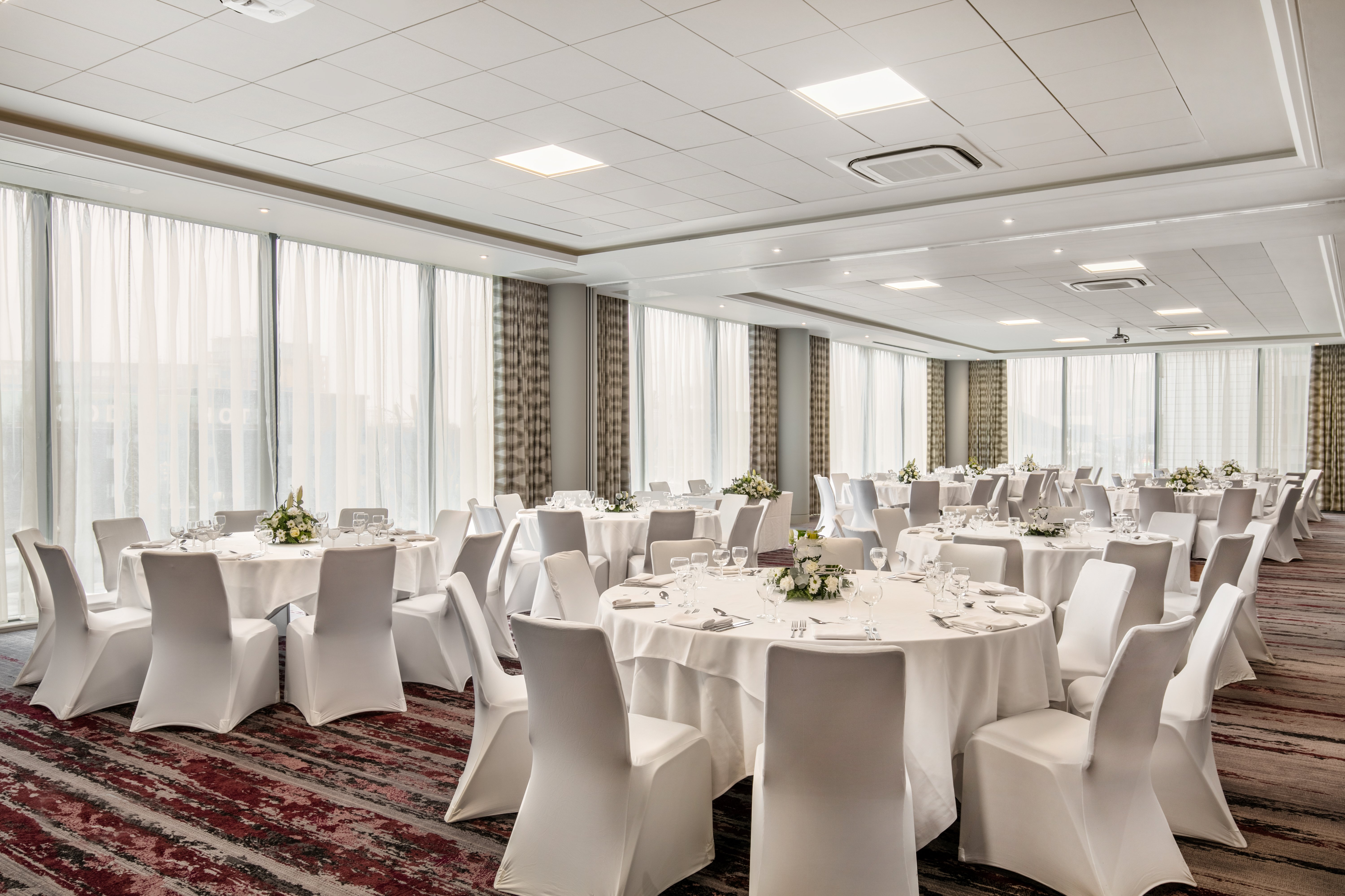 CROWNE PLAZA LONDON DOCKLANDS 56/71