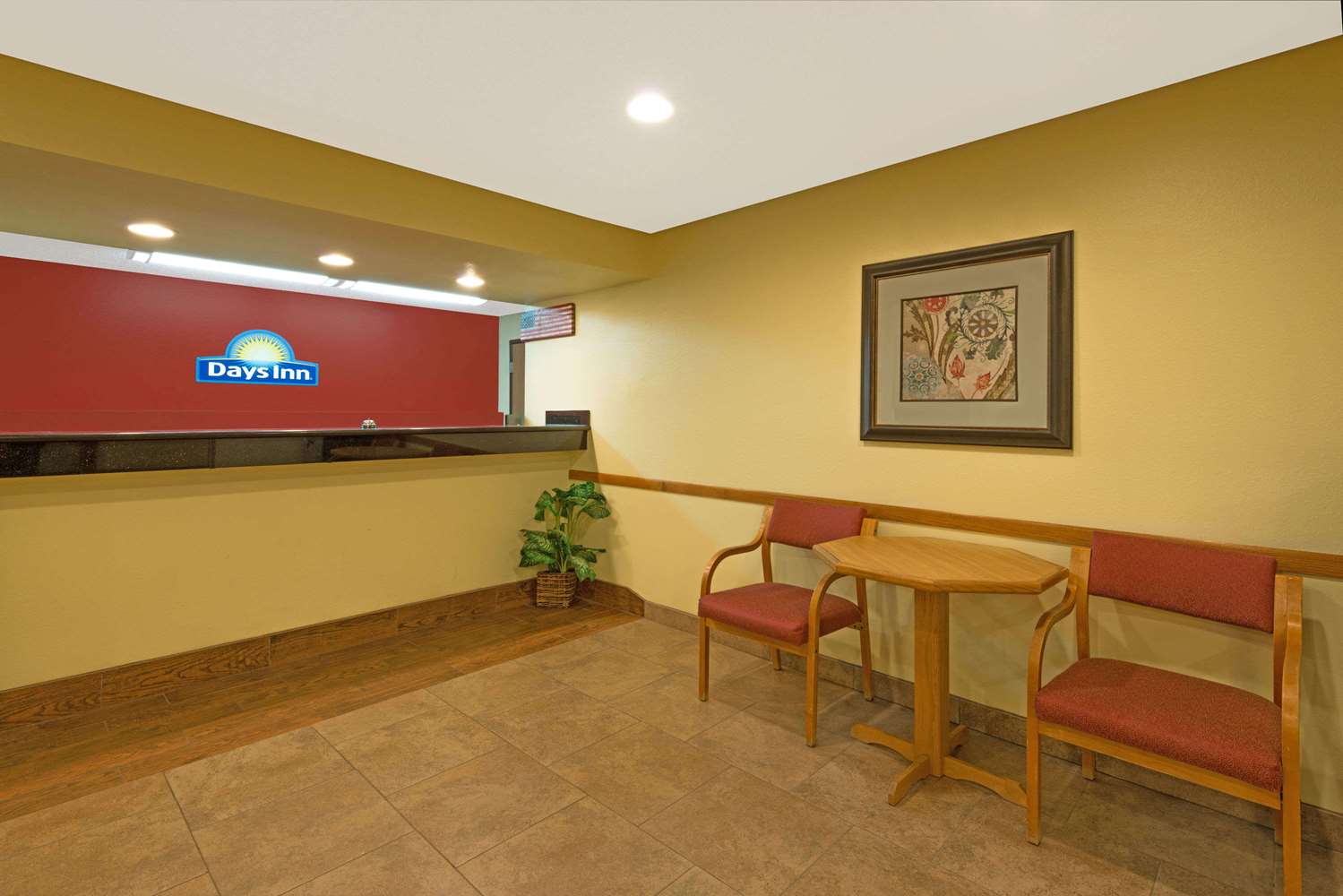 Days Inn by Wyndham Cameron 3/8