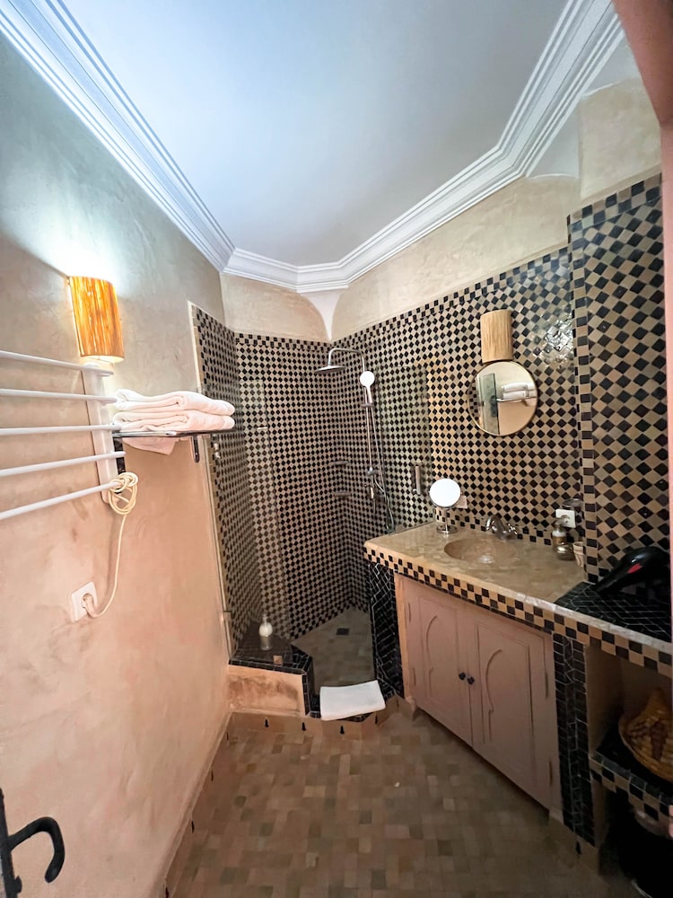Riad Jonan 33/65