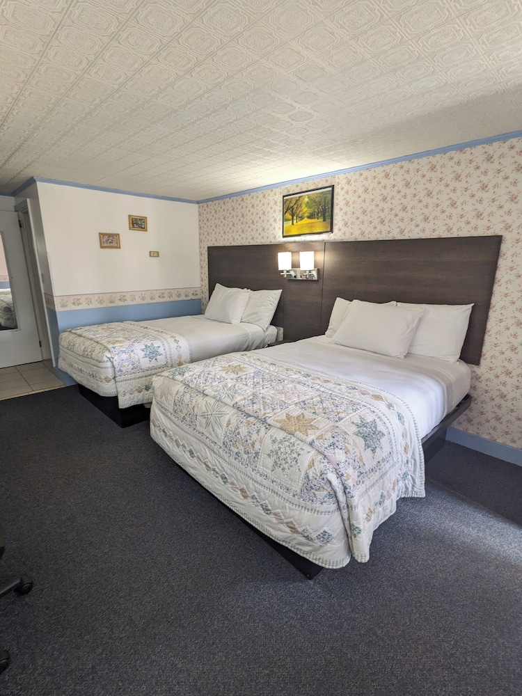 Bennington Motor Inn 16/35