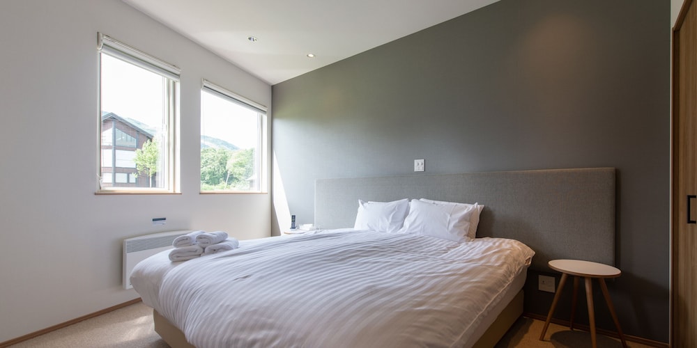 4 BEDROOMS, YUZU, YUZ