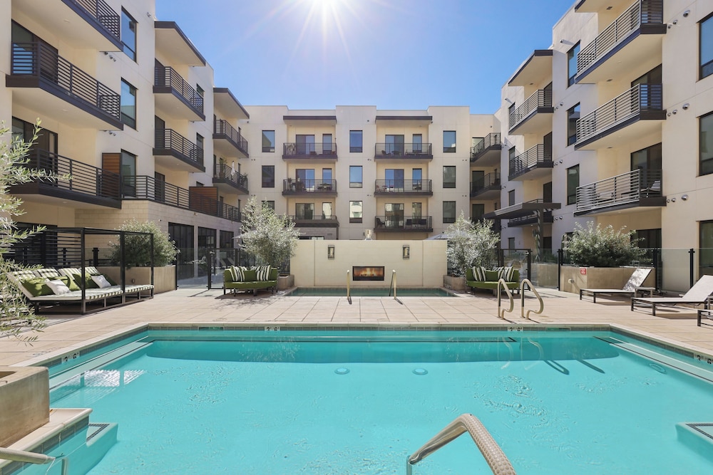 Sentral Old Town Scottsdale 43/51