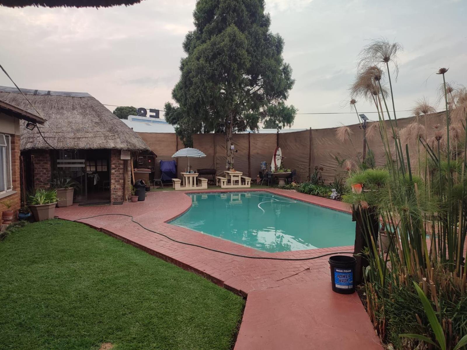 Ay Jay's Guesthouse 14/19