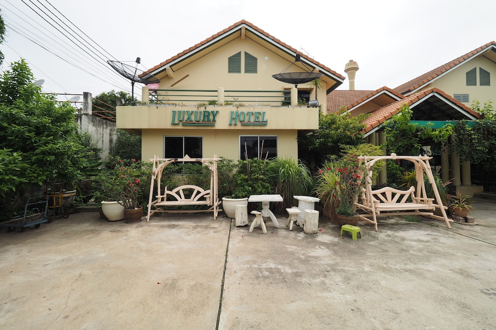 Luxury Hotel 26/33