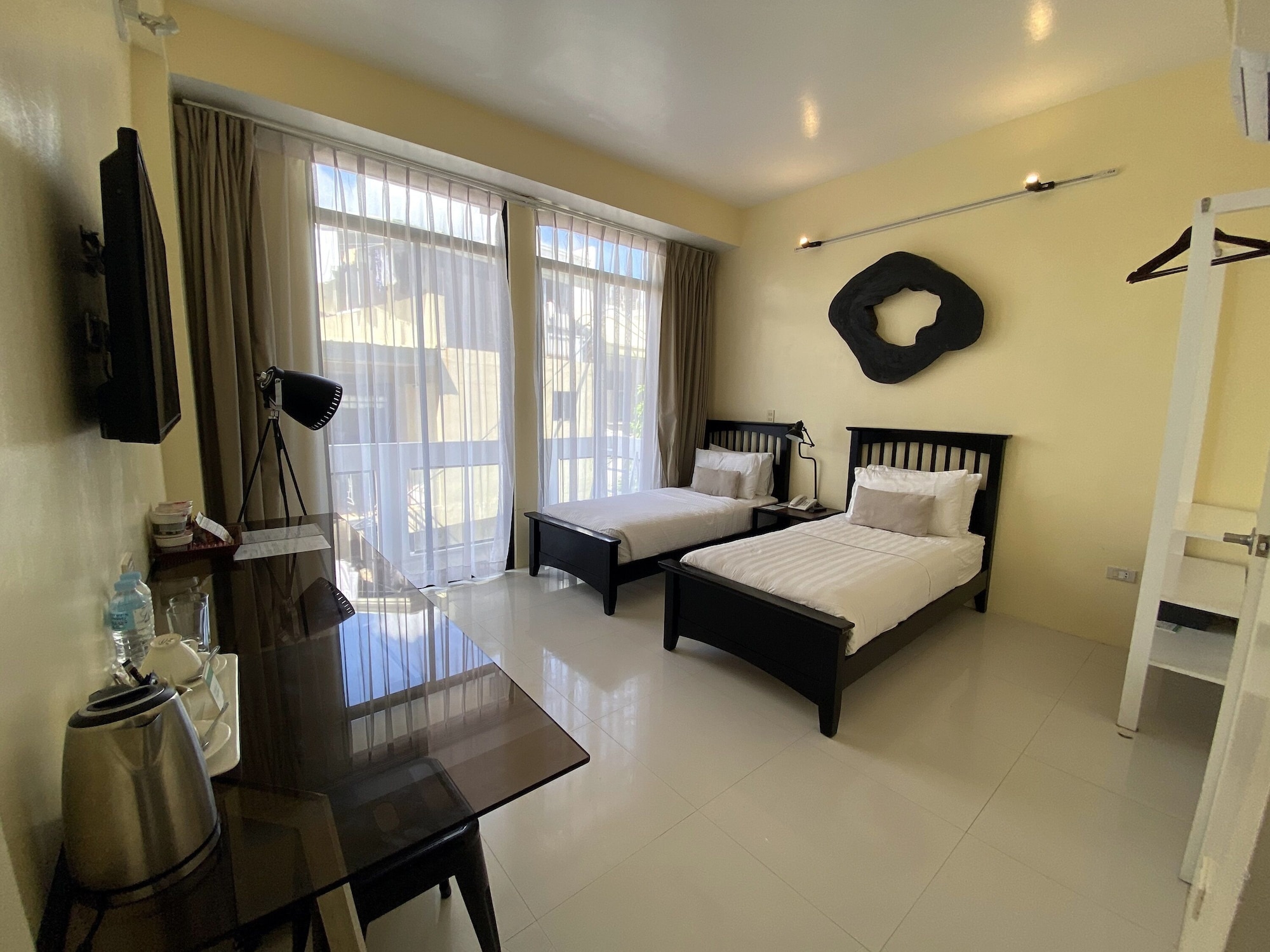 ROOM, TWIN BEDS, BALCONY