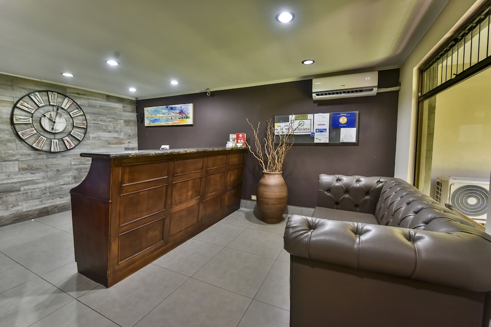 La Riviera Hotel Bed And Breakfast 7/50