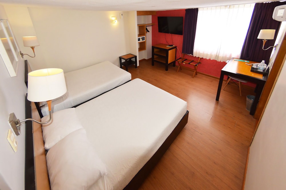 CENTRO 19 HOTEL 17/34