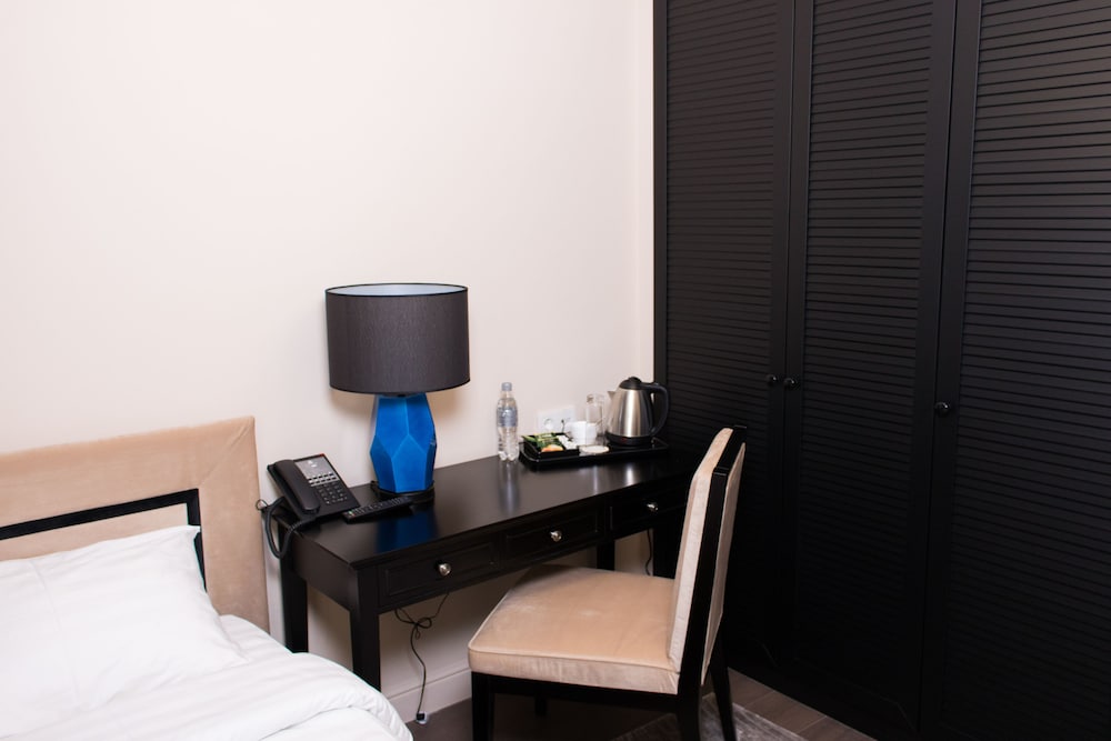 Madison Ave Hotel Bishkek 33/39