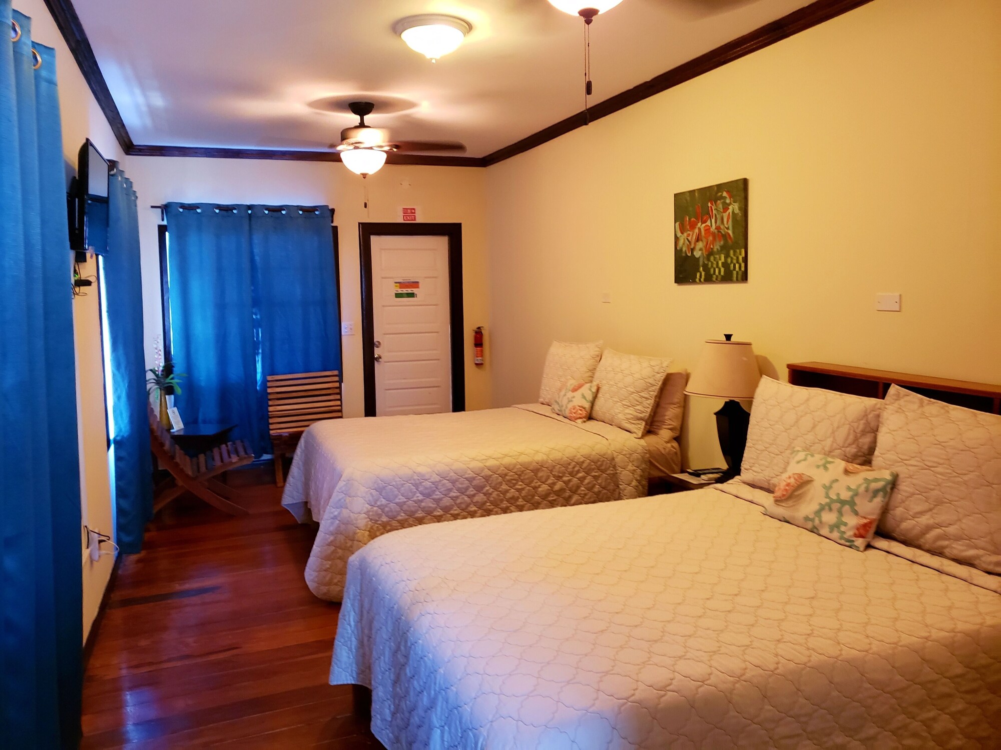 SUITE, BEACH FRONT