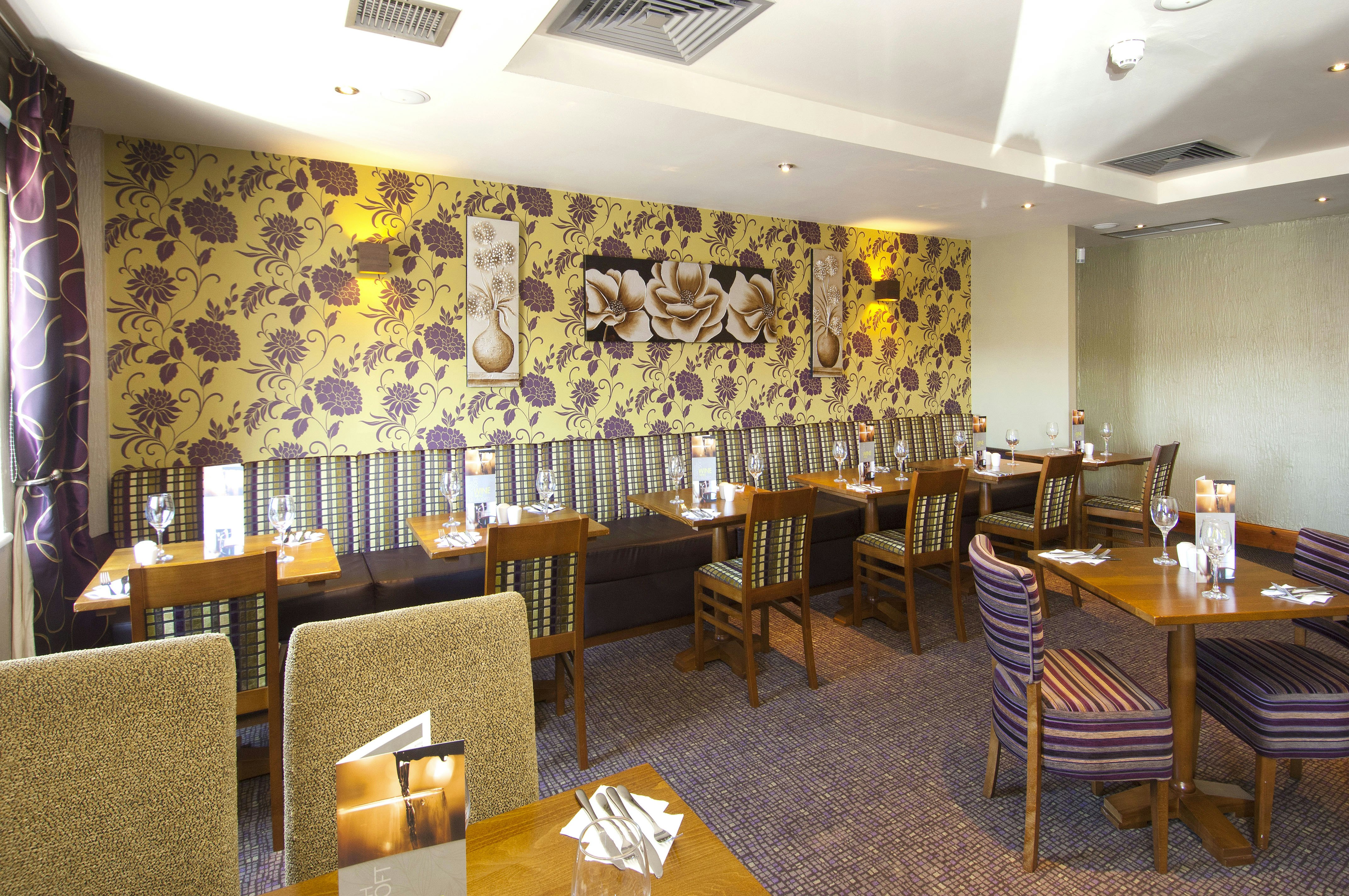 Premier Inn Plymouth (Sutton Harbour) 40/56
