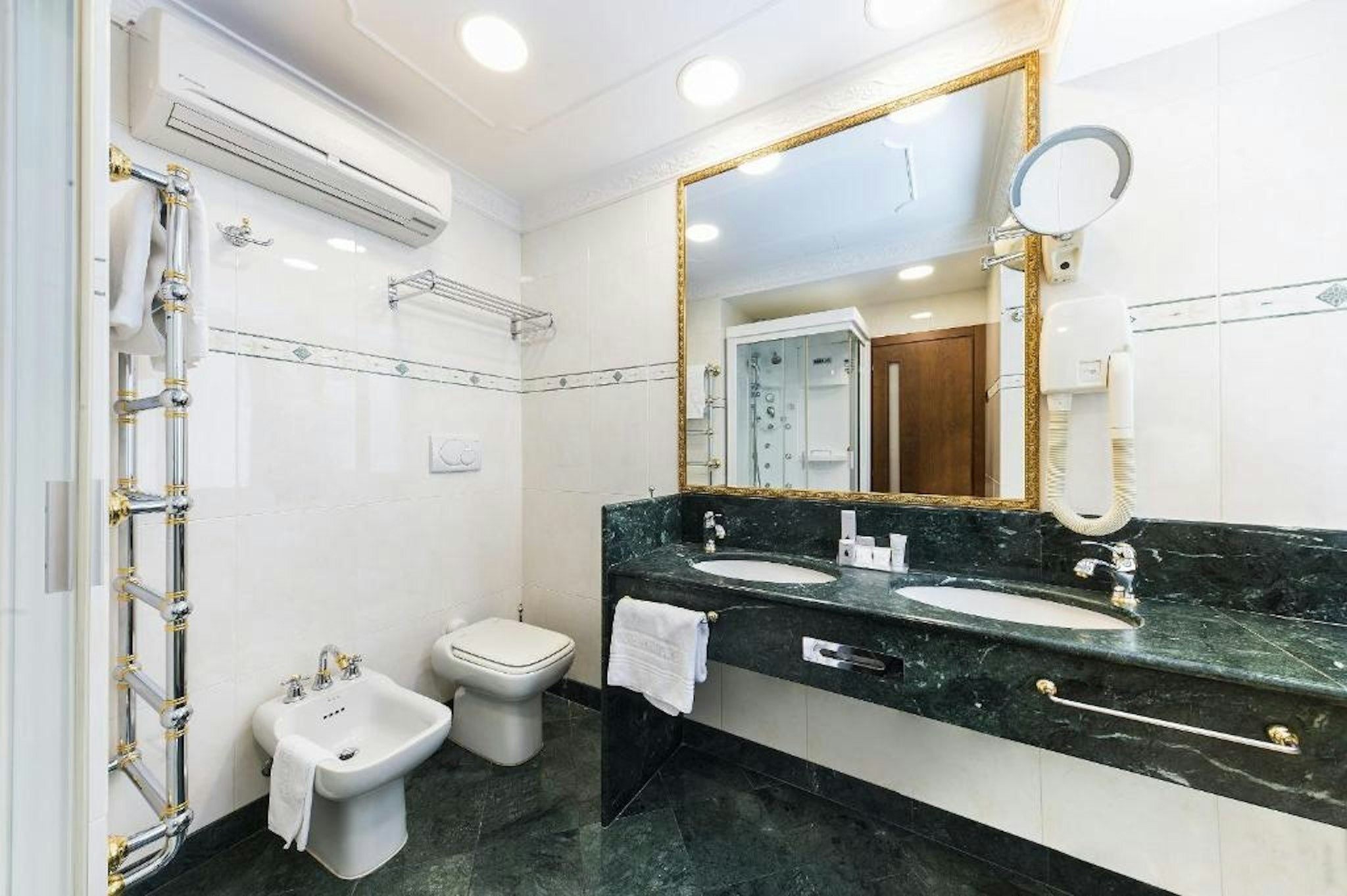 Phi Hotel Principe 56/60