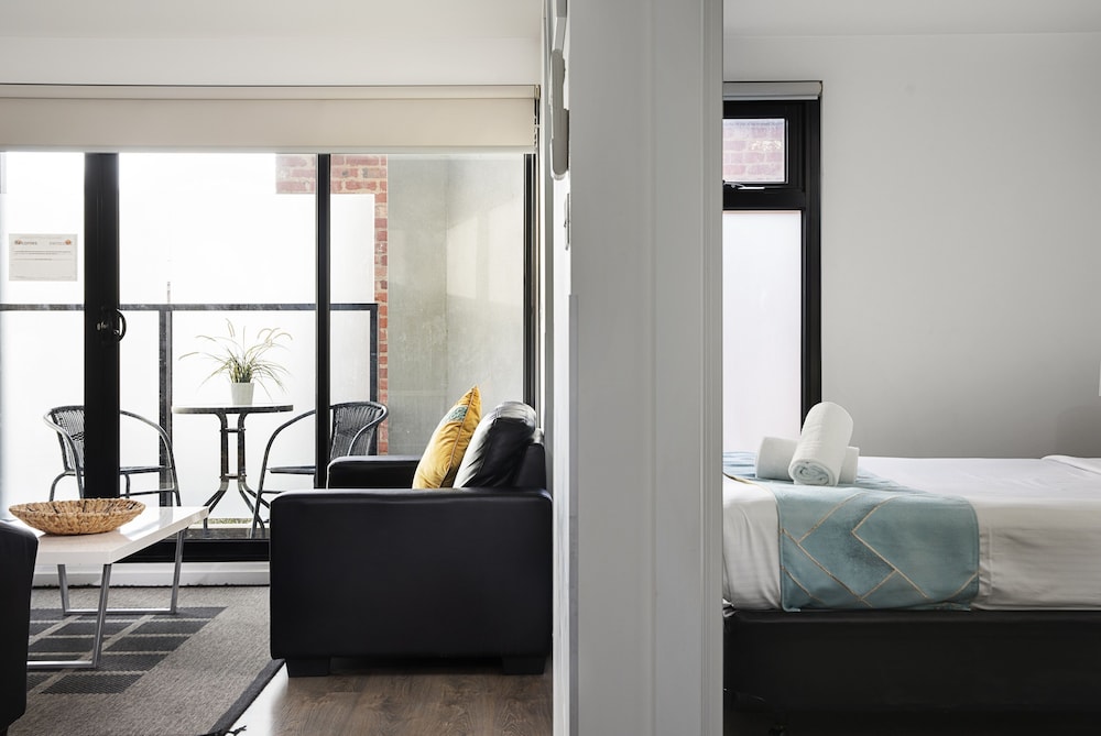 RNR Serviced Apartments North Melbourne 12/44