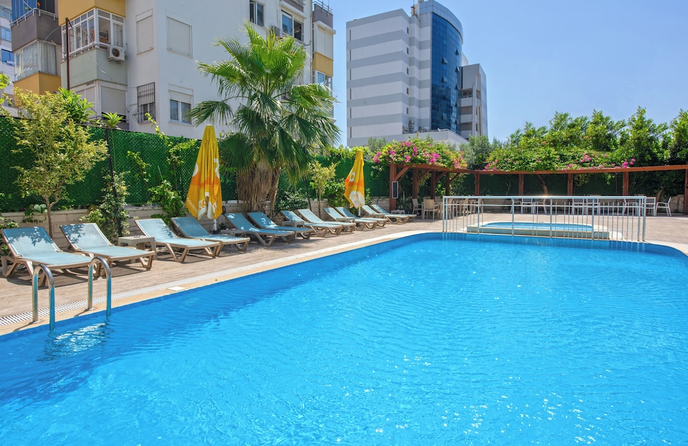 CITRUS PARK HOTEL 54/56