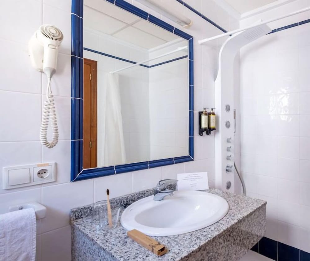 Hotel Ramis 42/49