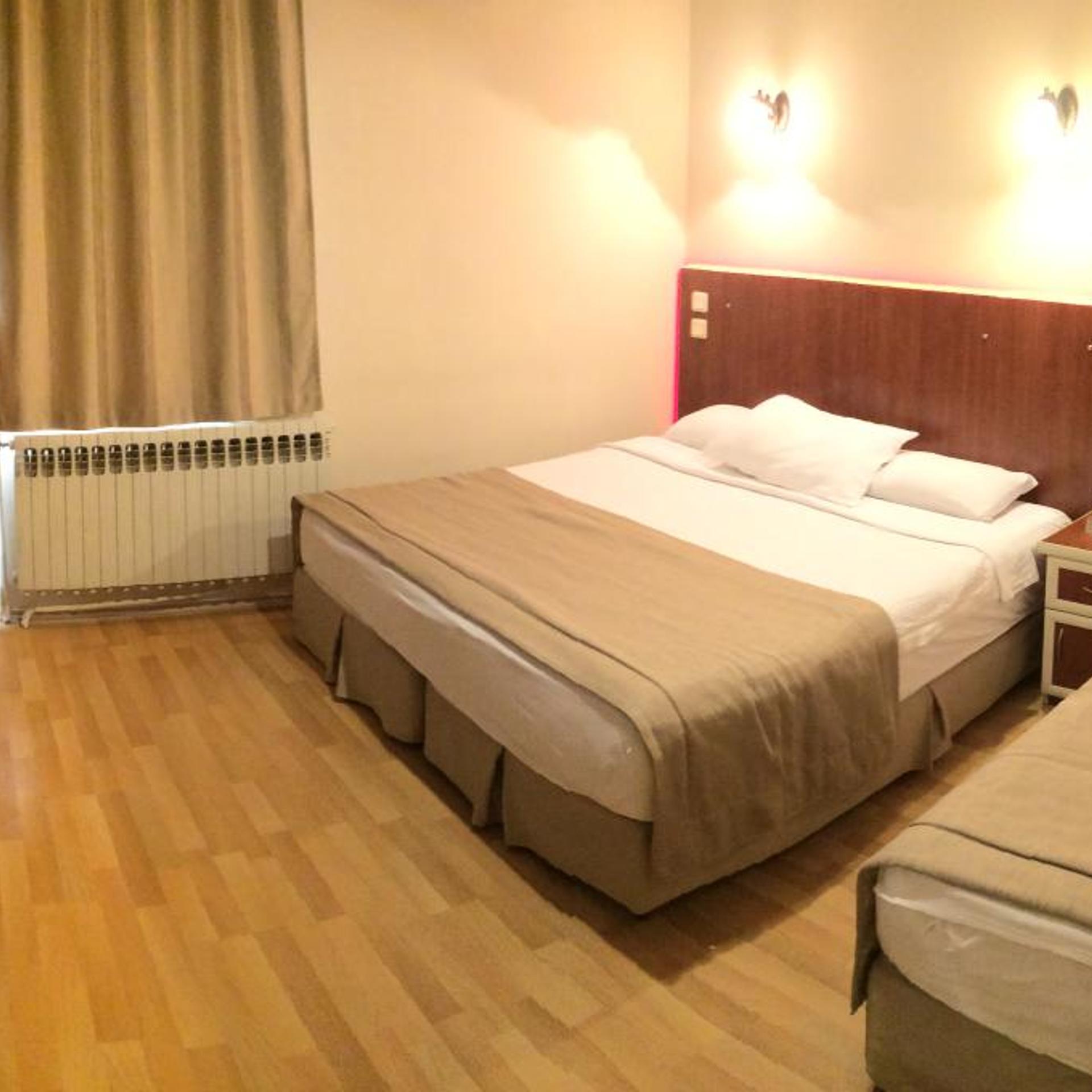 Efsane Hotel 9/48