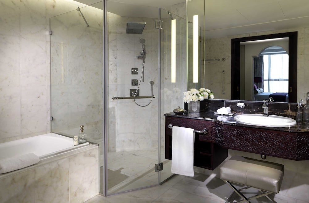 Bab Al Qasr Hotel 73/73