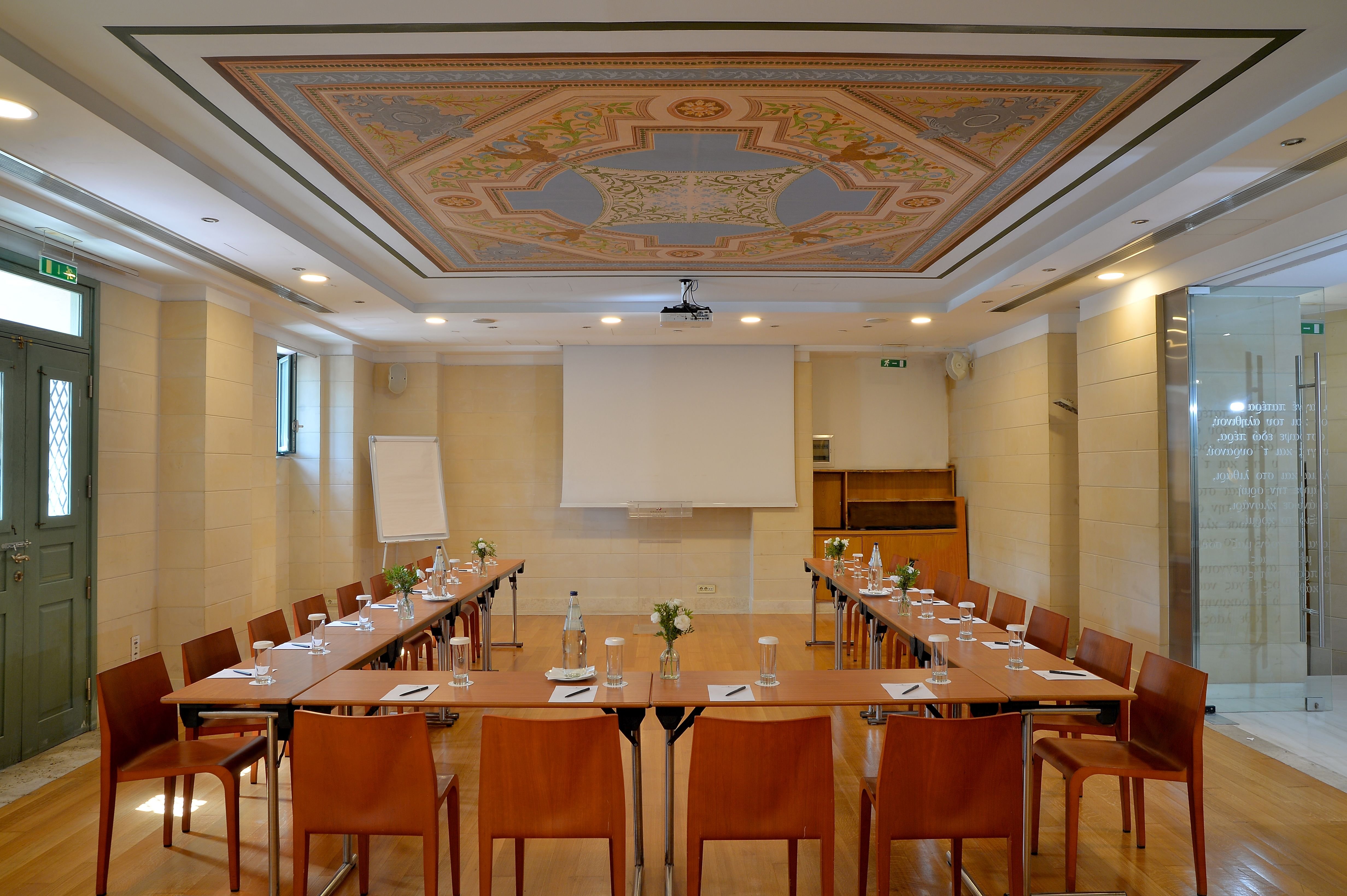 Athenaeum Eridanus Luxury Hotel 38/41
