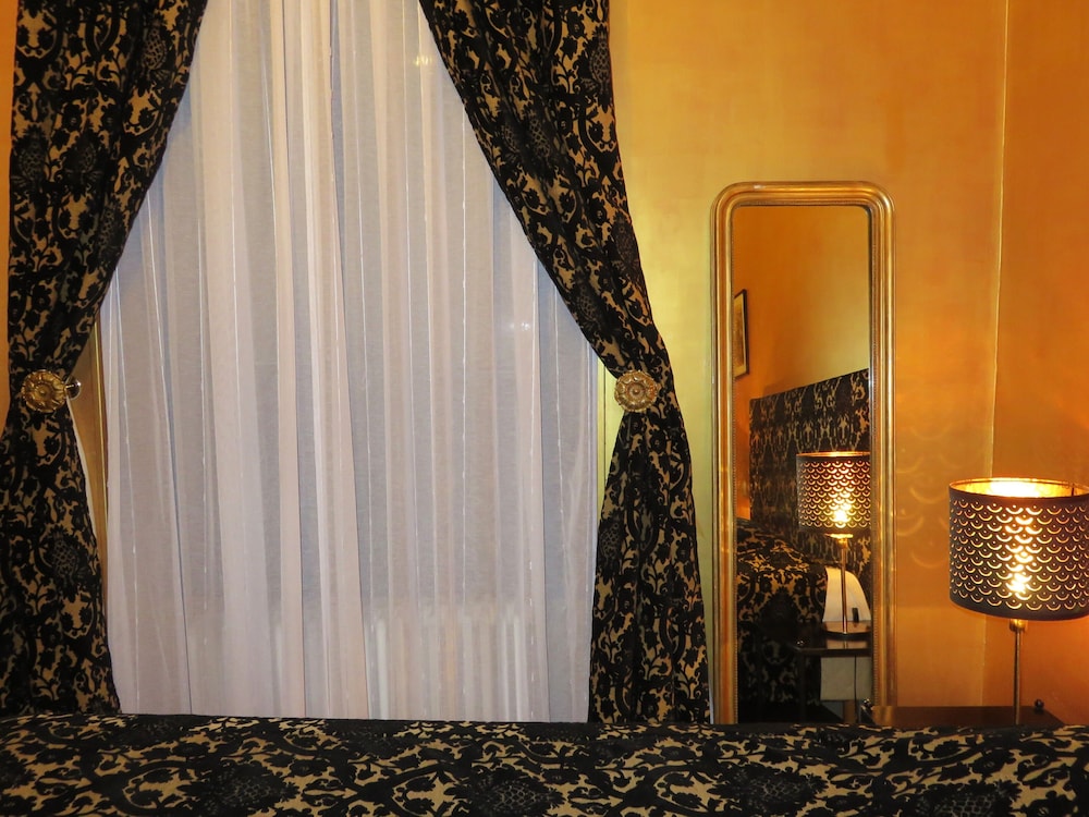 Hotel Windsor Home Paris 28/50