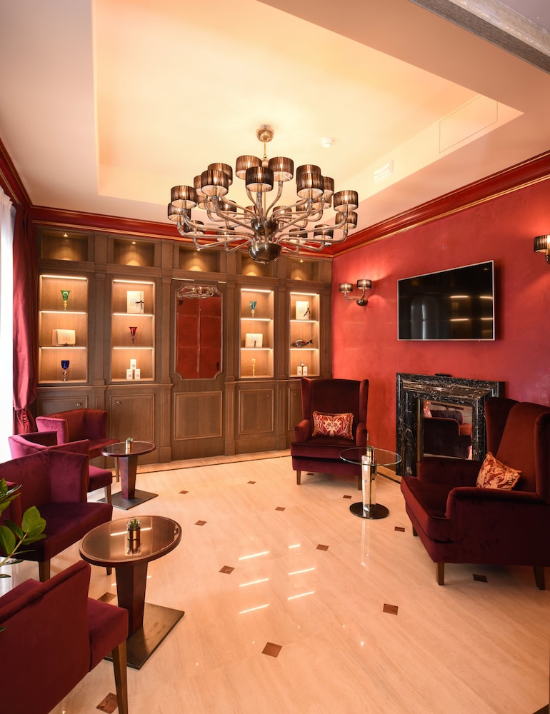 Santa Croce Boutique Hotel 50/65