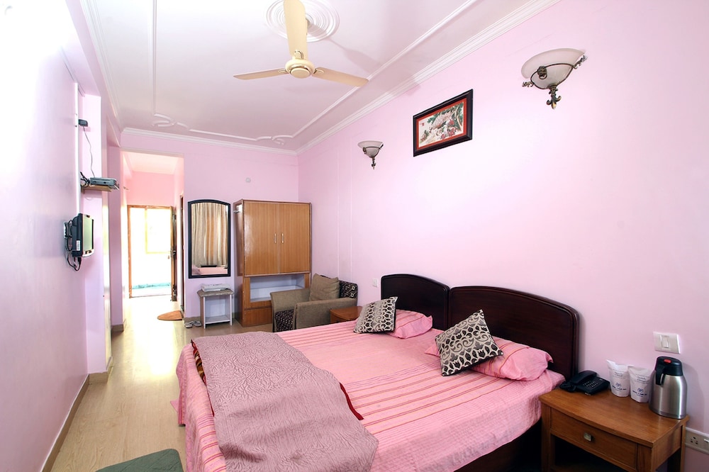Hotel Lake Inn Bhimtal 6/21