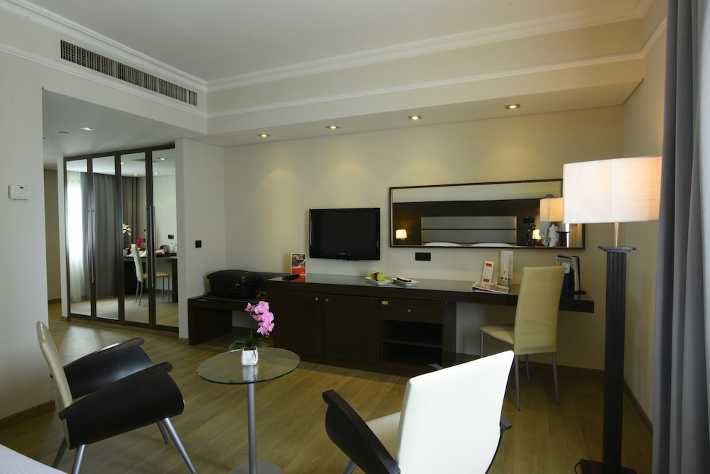 Ramada By Wyndham Downtown Beirut 33/56