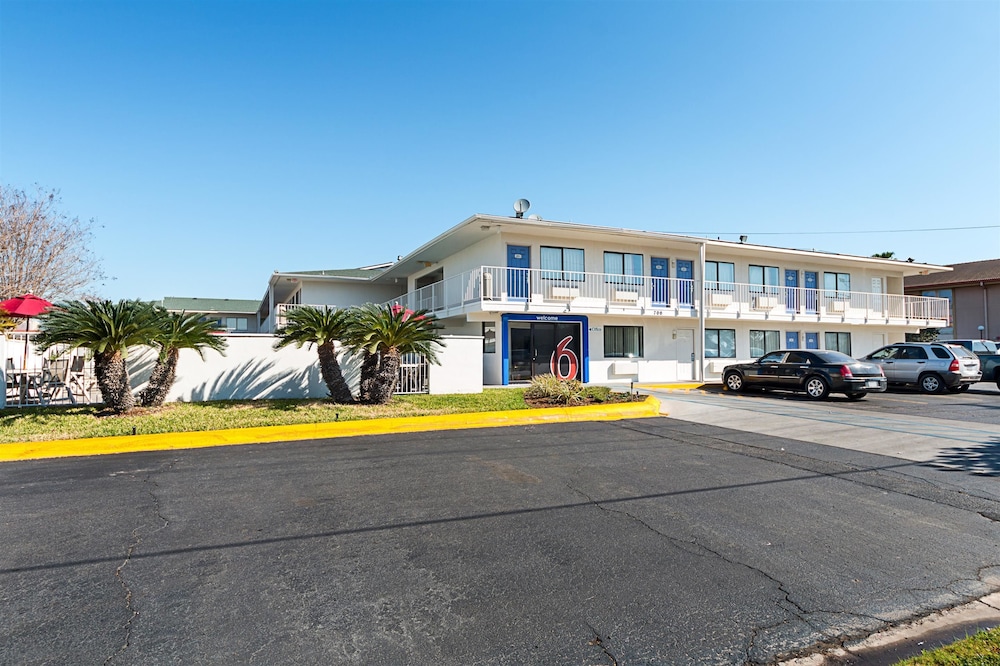 Motel6 Mcallen, TX photo5