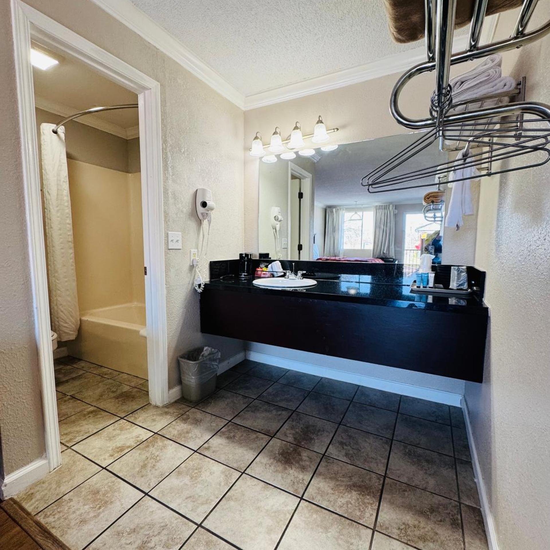 Oak Grove Inn 9/50