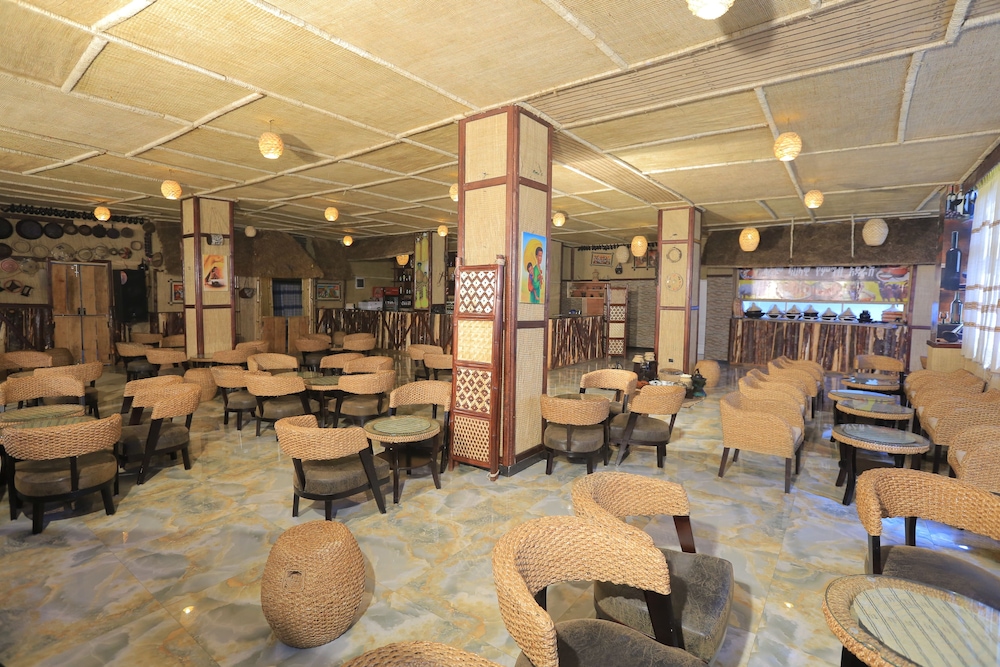 Sarem International Hotel 38/50