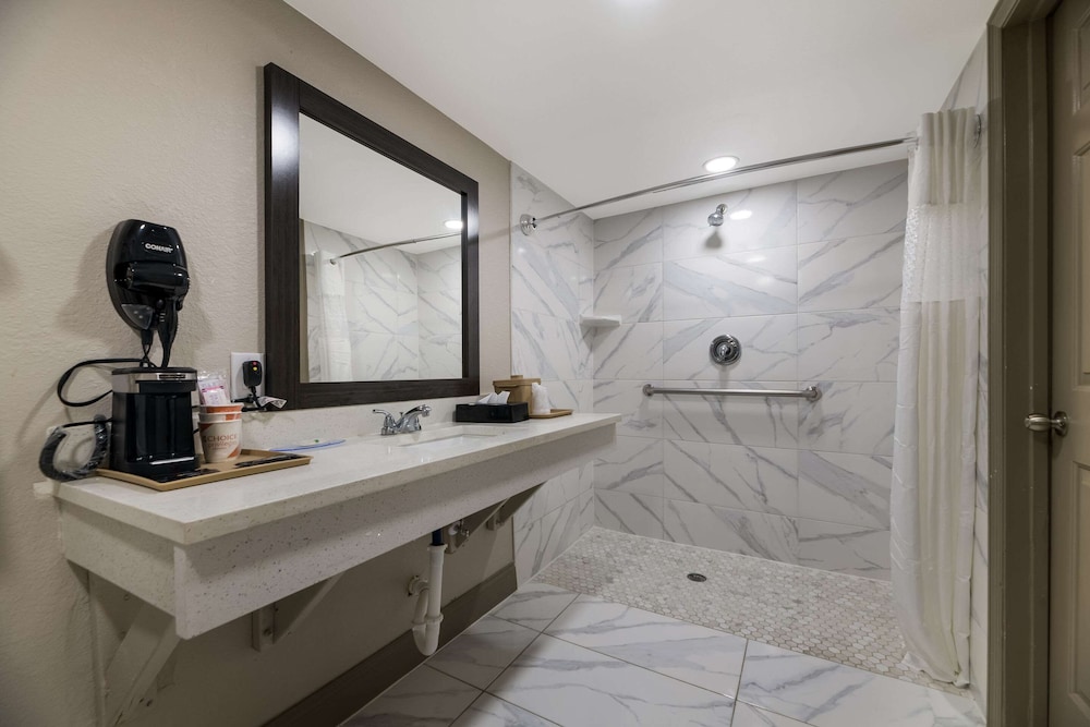 غرفة بسريرين مزدوجين لذوي الإعاقة، Quality Inn & Suites Altamonte Springs Orlando-North 6/6