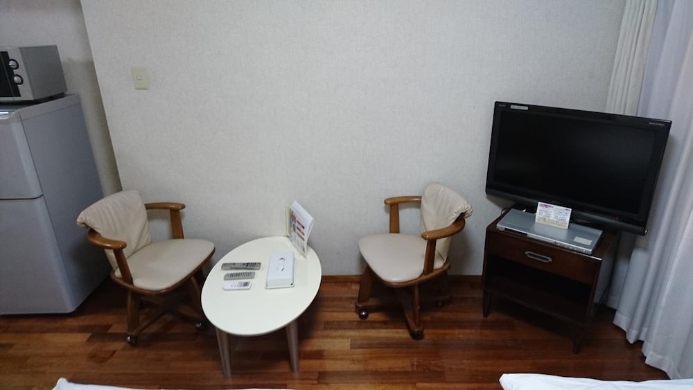 Kokusai Towns Inn 63/72