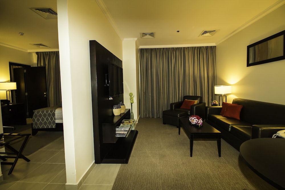 The Royal Riviera Hotel Doha 37/50