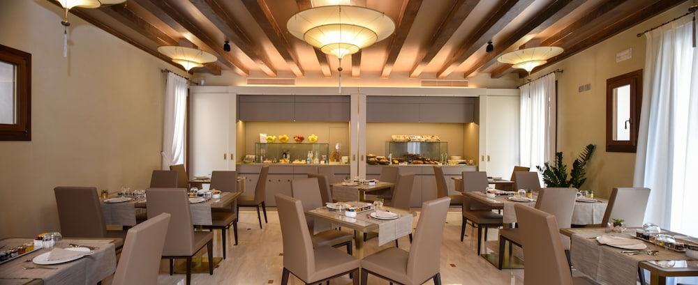 Santa Croce Boutique Hotel 54/65