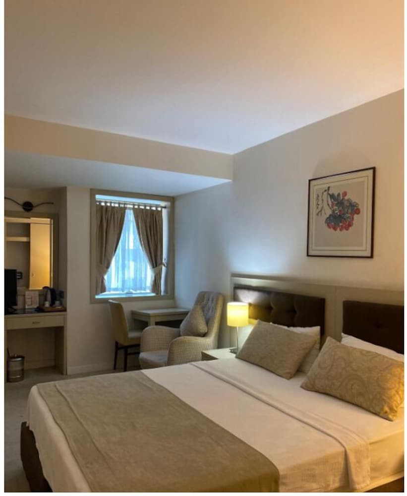 COMFORT, SUITE