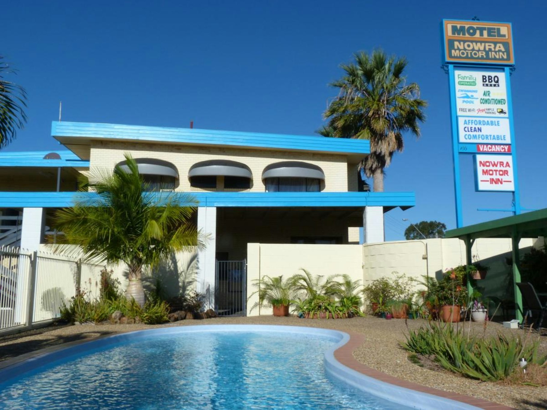 Nowra Motor Inn 1/17
