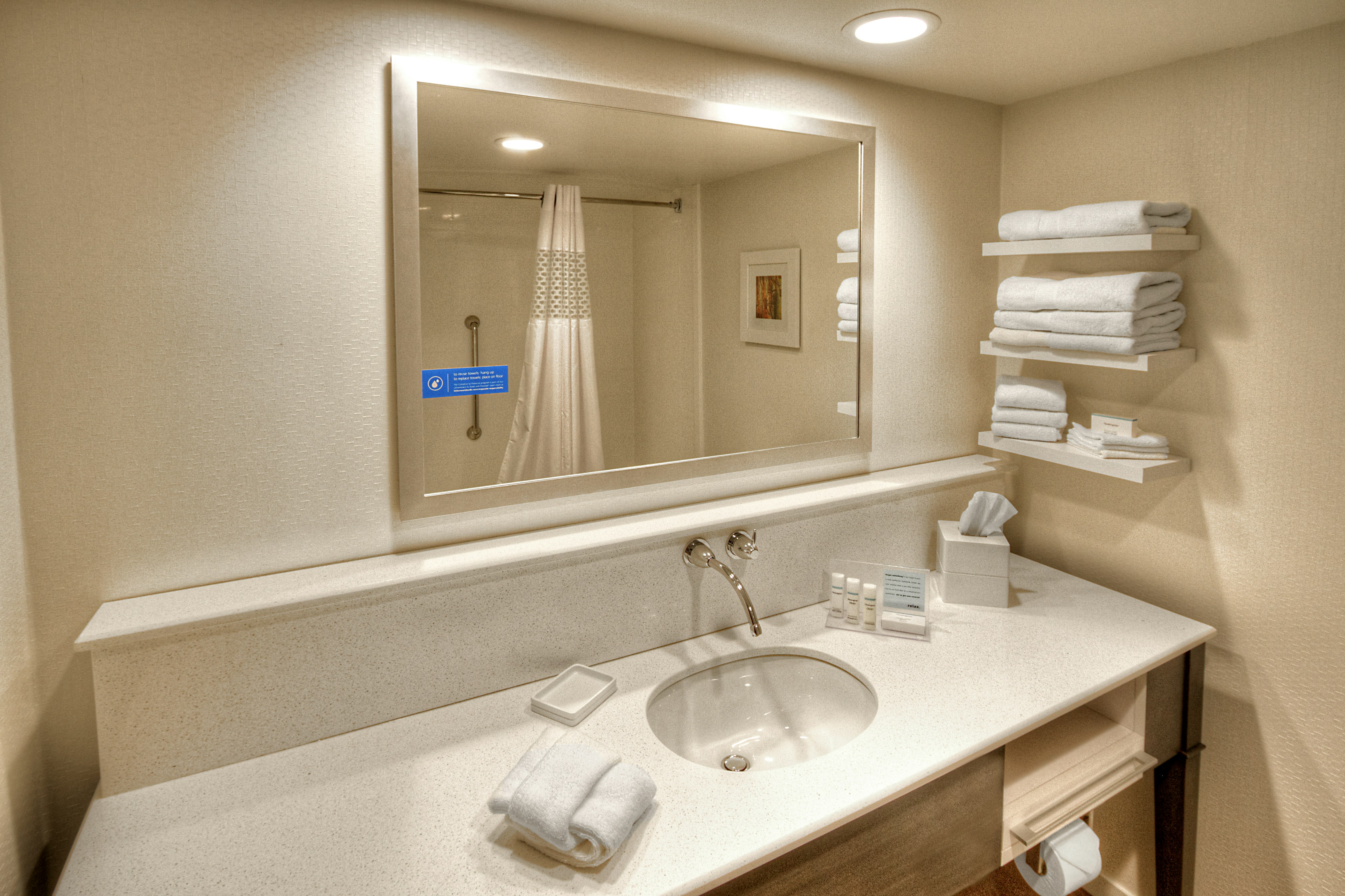 Hampton Inn Suites Asheville I 26 54/54