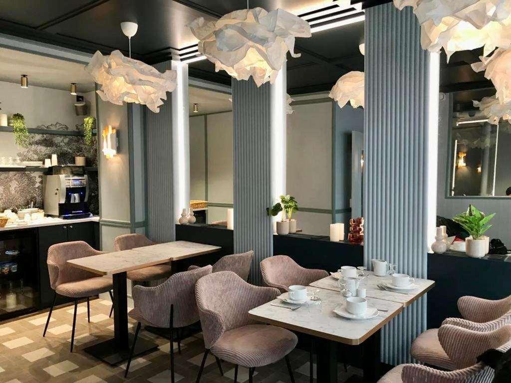 AMADEUS HOTEL 33/40