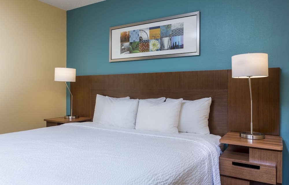 Fairfield Inn & Suites By Marriott Tyler 8/30