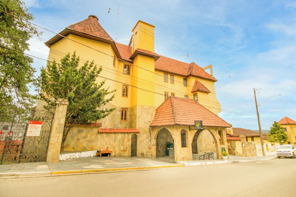 Hotel Ninho do Falcao 5/50