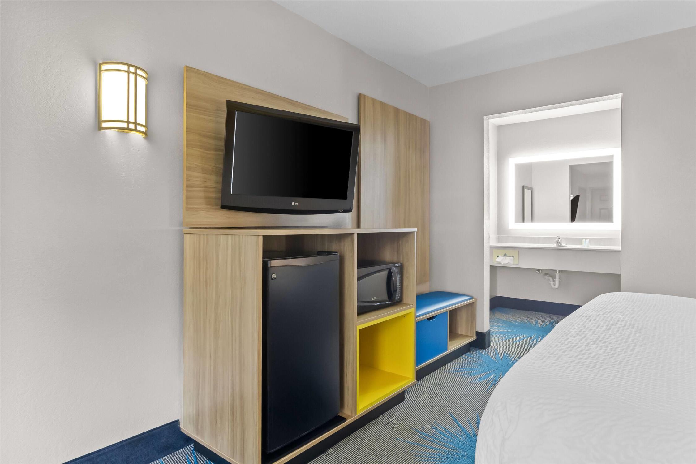 Days Inn by Wyndham Ocean Springs 26/32