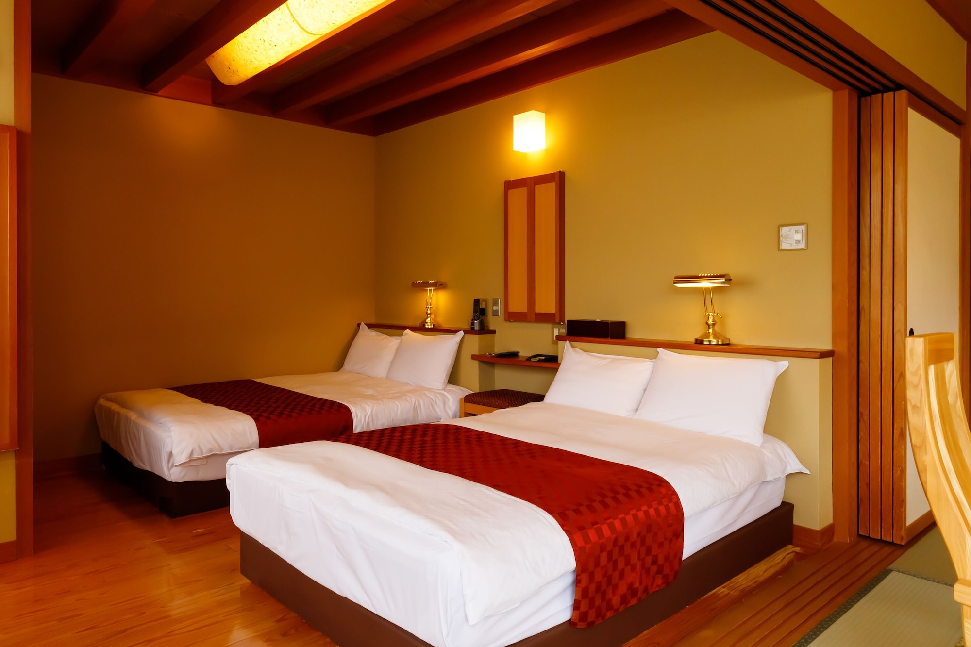 JAPANESE WESTERN, TWIN BEDS, OUTDOOR BATH