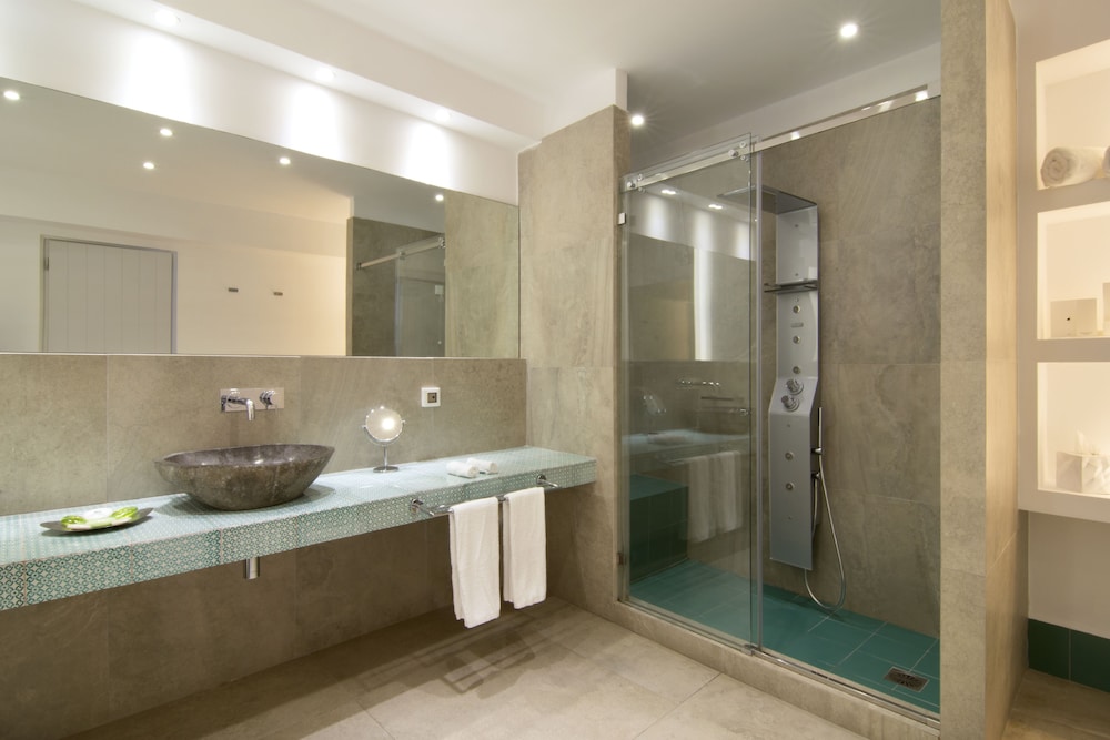 Santorini Secret Suites and Spa - Adults Only 50/50