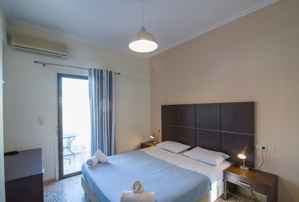 Kamari Blu Boutique Hotel 14/32