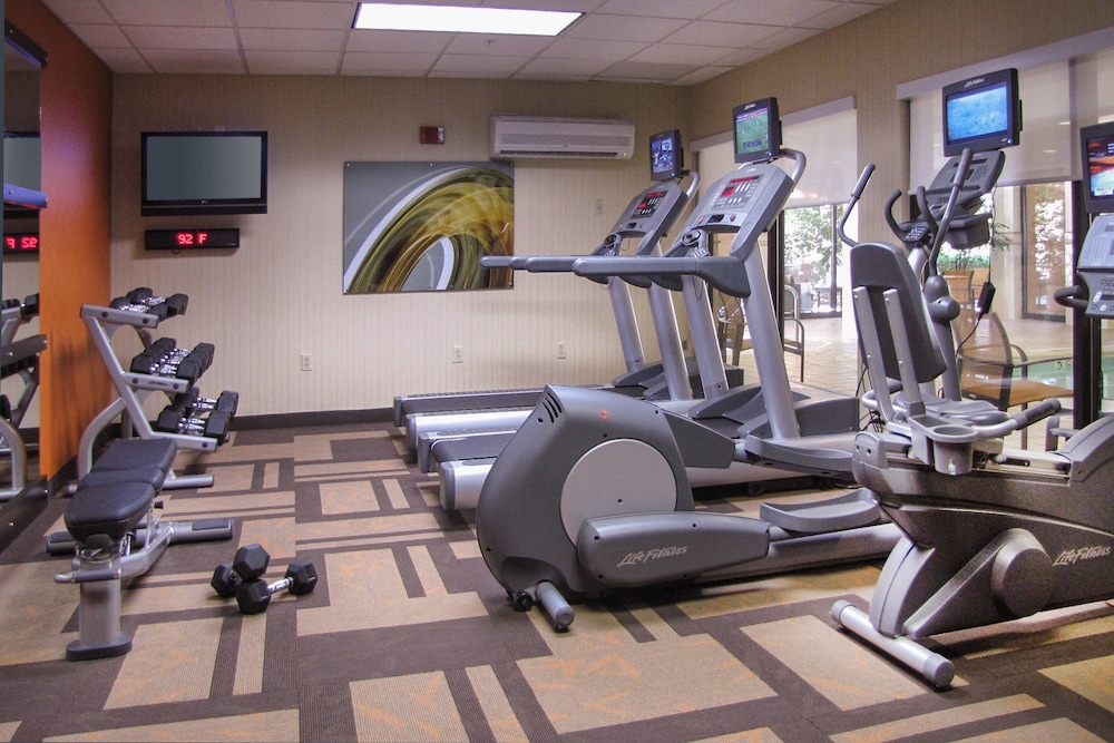 Courtyard By Marriott Frederick 21/34